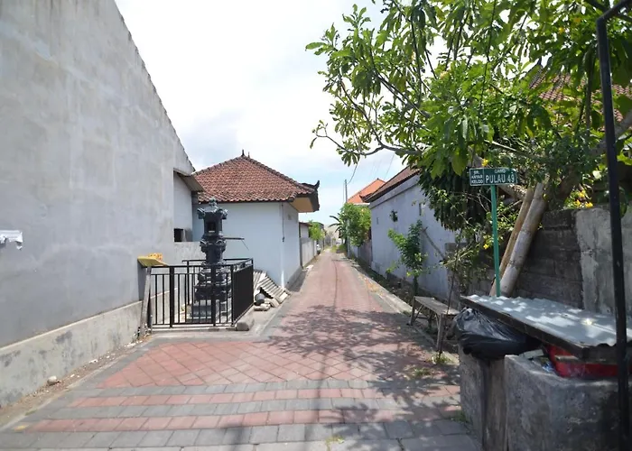 Hostal Bumbak Co-living Badung (Bali)